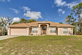 Bright Spring Hill Home - 10 Mins to Weeki Wachee!